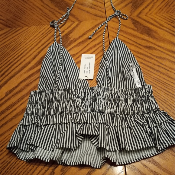 Sim & Sam Tops - Tie strap top.  Size xl